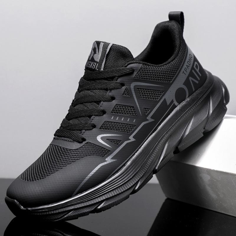 New Shoes Sports Shoes Travel Casual Shoes Lightweight Mesh Breathable Running Shoes Couple Black Shoes