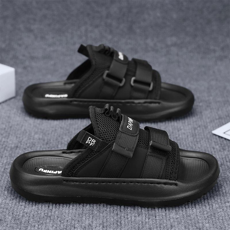 Slippers men's summer wear 2025 new men's outdoor wear-resistant stepping shit feeling casual versatile sports beach sandals
