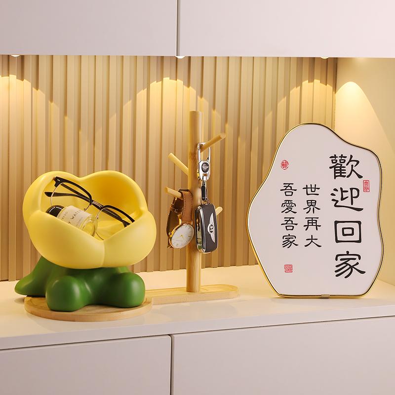 Creative and Cute Tulip Key Storage Foyer Decoration Living Room Desktop Home Decor Housewarming Gift
