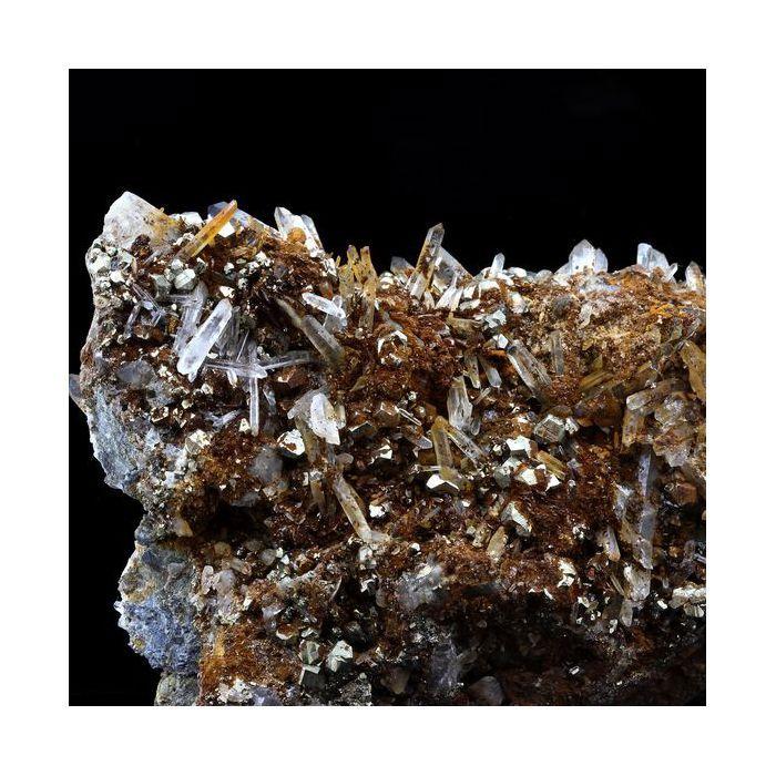 Pierres et Minéraux. Siderite, Quartz, Pyrite. 2198.0 ct. Saint-Pierre-de-Mésage, Vizille, France.