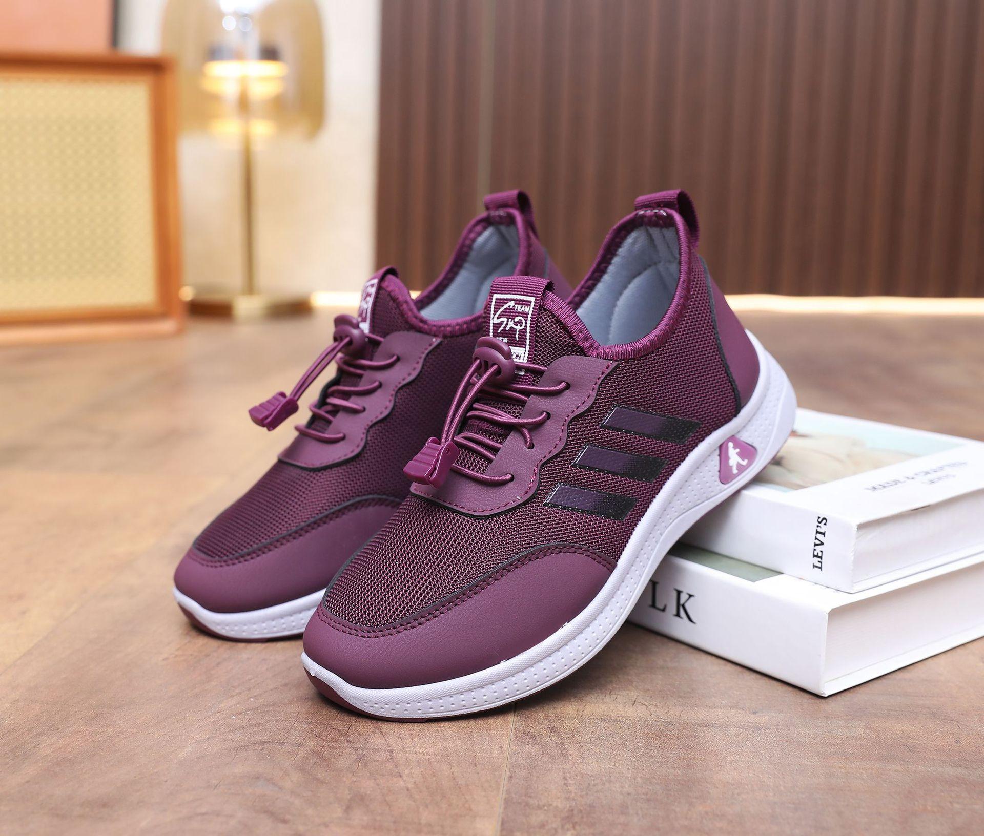 

2024 spring new shoes women s middle school the elderly walking shoes old Beijing women s single shoes one pedal casual mother shoes 41 фіолетовий