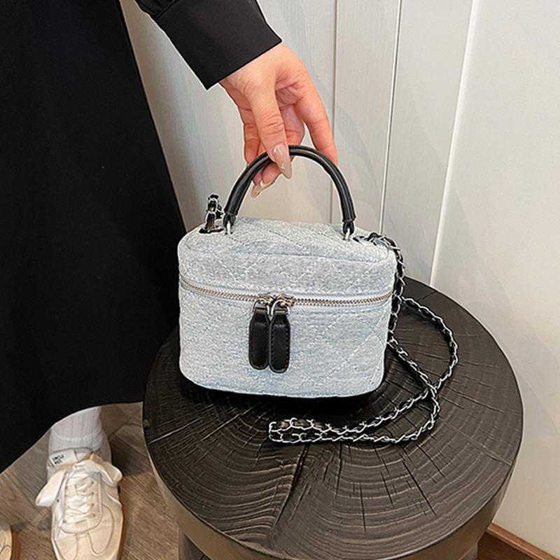 Женская квадратная сумка — фото 6