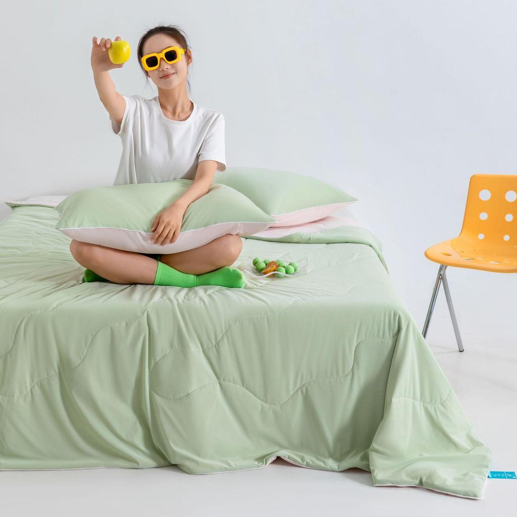 Class A Soybean Fiber Summer Quilt - Solid Color, Simple Style, 200x230x250cm for Home or Dorm