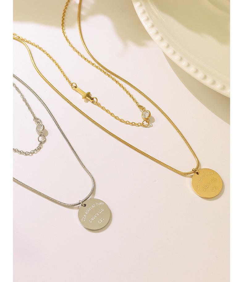 European-American Colorfast Thin Snake Bone Chain Necklace with Round Cross Zirconia Pendant, Gold-Plated Titanium Steel