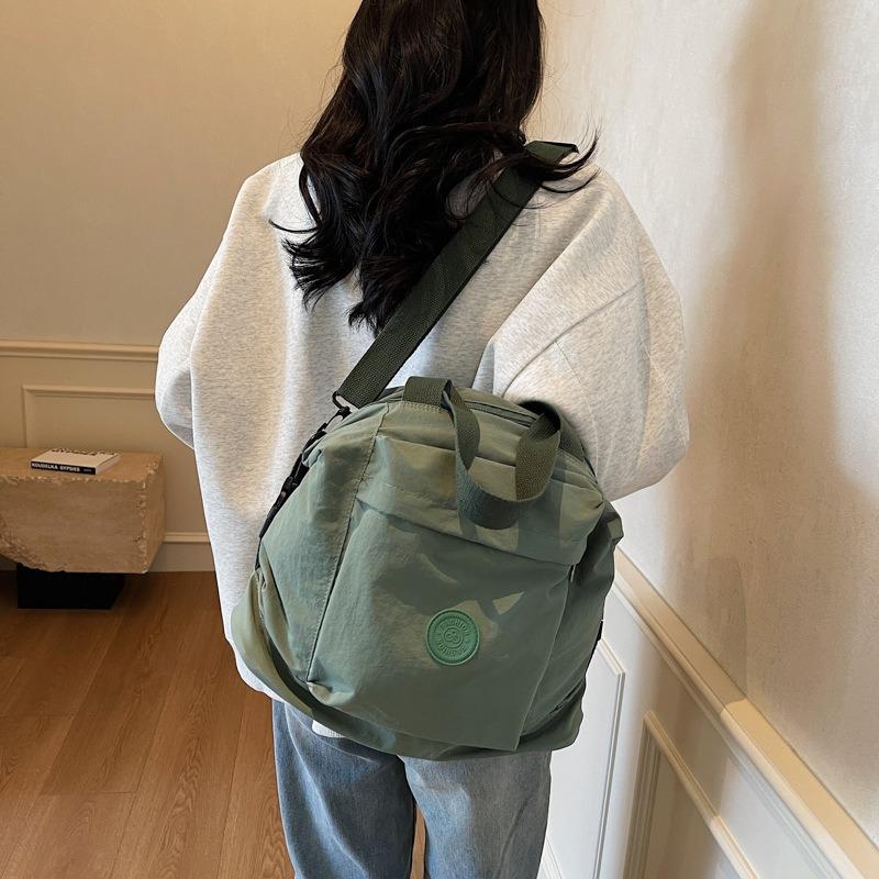 New women's shoulder messenger bag large capacity mommy storage bag urban simple nylon mother bag casual women
