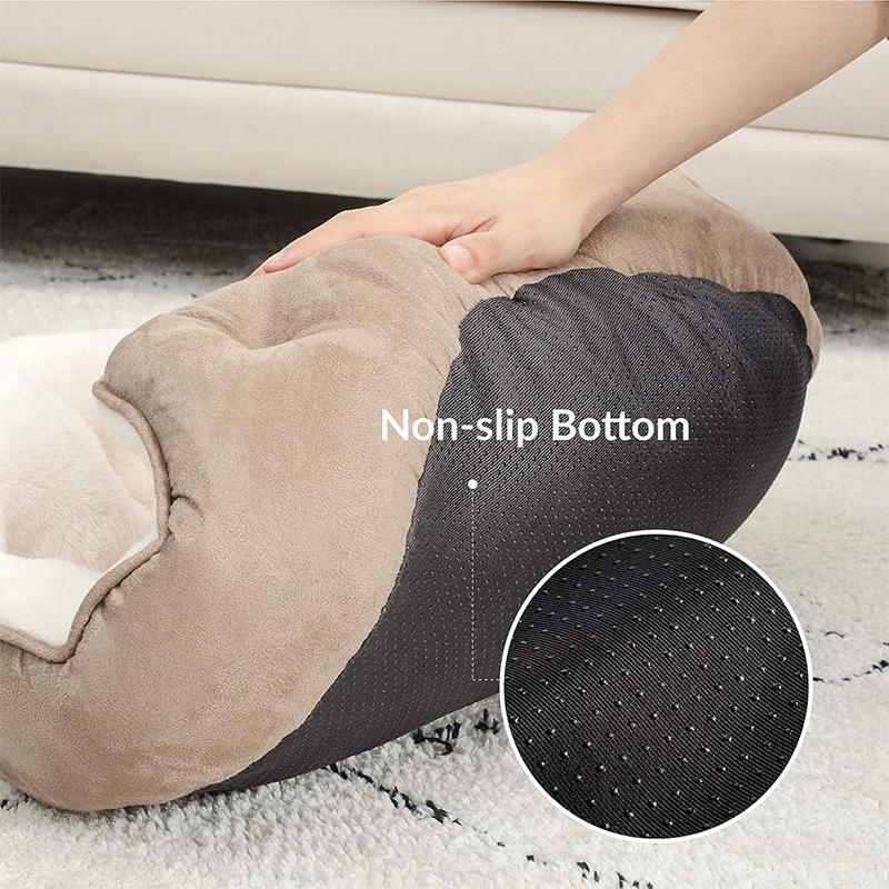 Cozy Winter Round Pet Bed - Machine Washable for Cats and Small Dogs