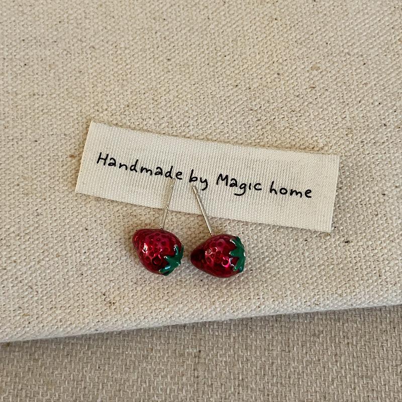 

Нишевые сладкие капающие масляные клубничные серьги-гвоздики женские нежные и милые индивидуальные модные темпераментные универсальные серьги для поездок на работу