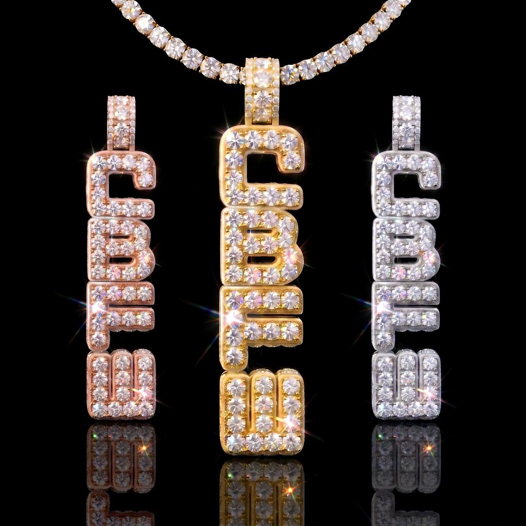 Collana Pendente Nome Verticale Lettere a Doppio Strato Iced Out Personalizzata Argento Sterling 925 Carattere Pennellato Lettera Pendente Moissanite VVS