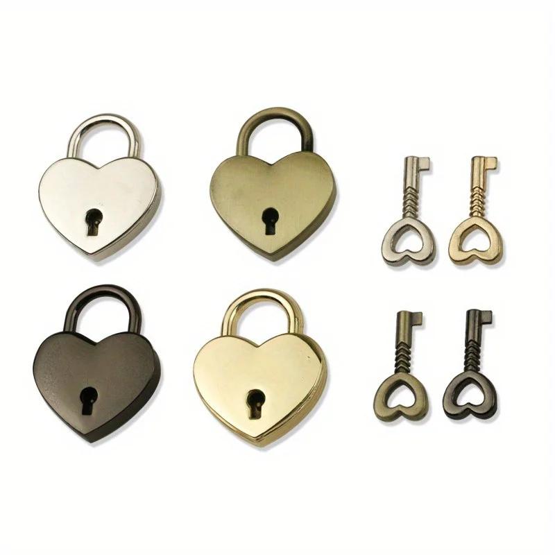 2Pcs Heart Shape Vintage Metal Mini Padlock Bag Suitcase Luggage Box Key Lock with Key.