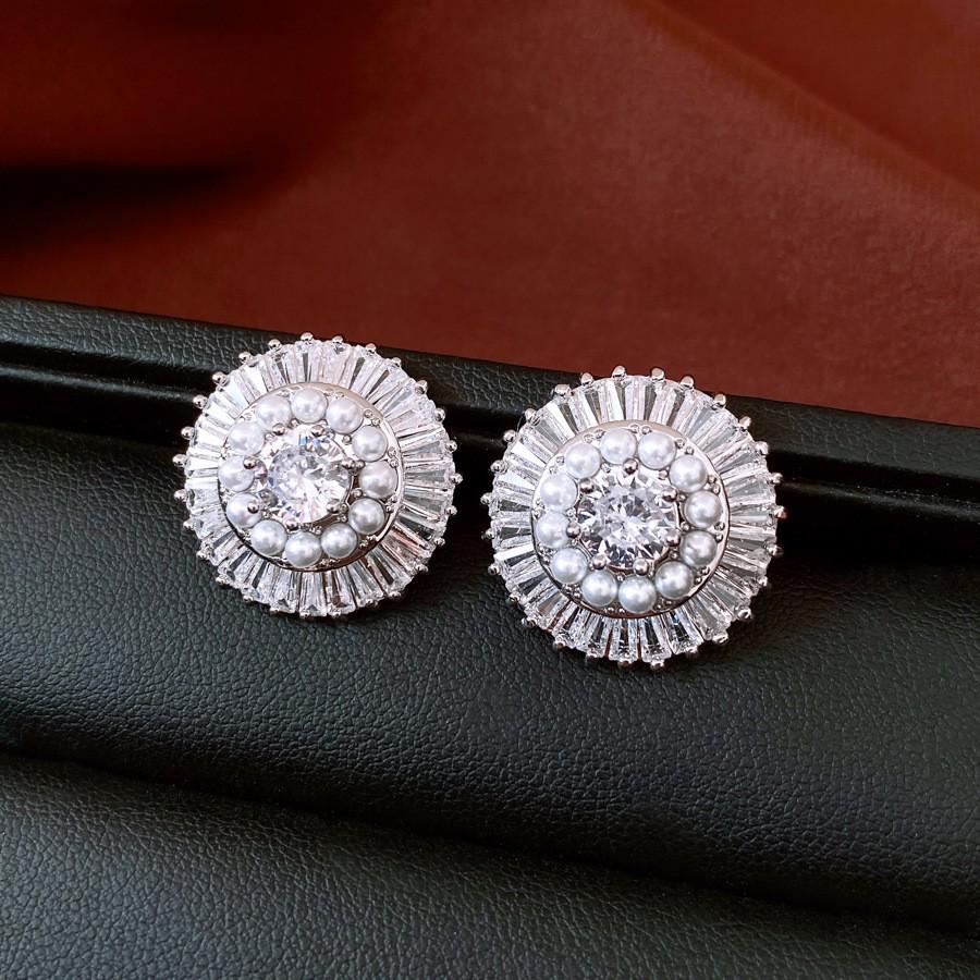 Vintage Retro Silver Needle Earrings - Elegant, Versatile High-End Court Style Studs.