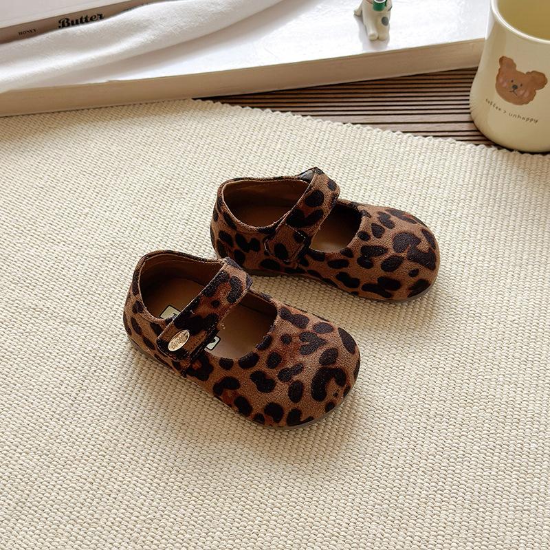

Girls Mary Jane retro suede leather shoes, new spring and autumn models in Maillard color series, leopard print princess shoes, loafers 25 леопард друку кольору