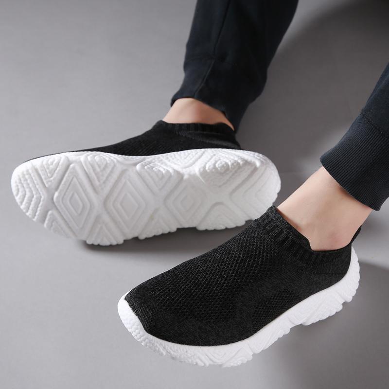 New Men Breathable Knit Casual Shoes Comfortable Slip-on Sport Shoes Street Fashion Loafers