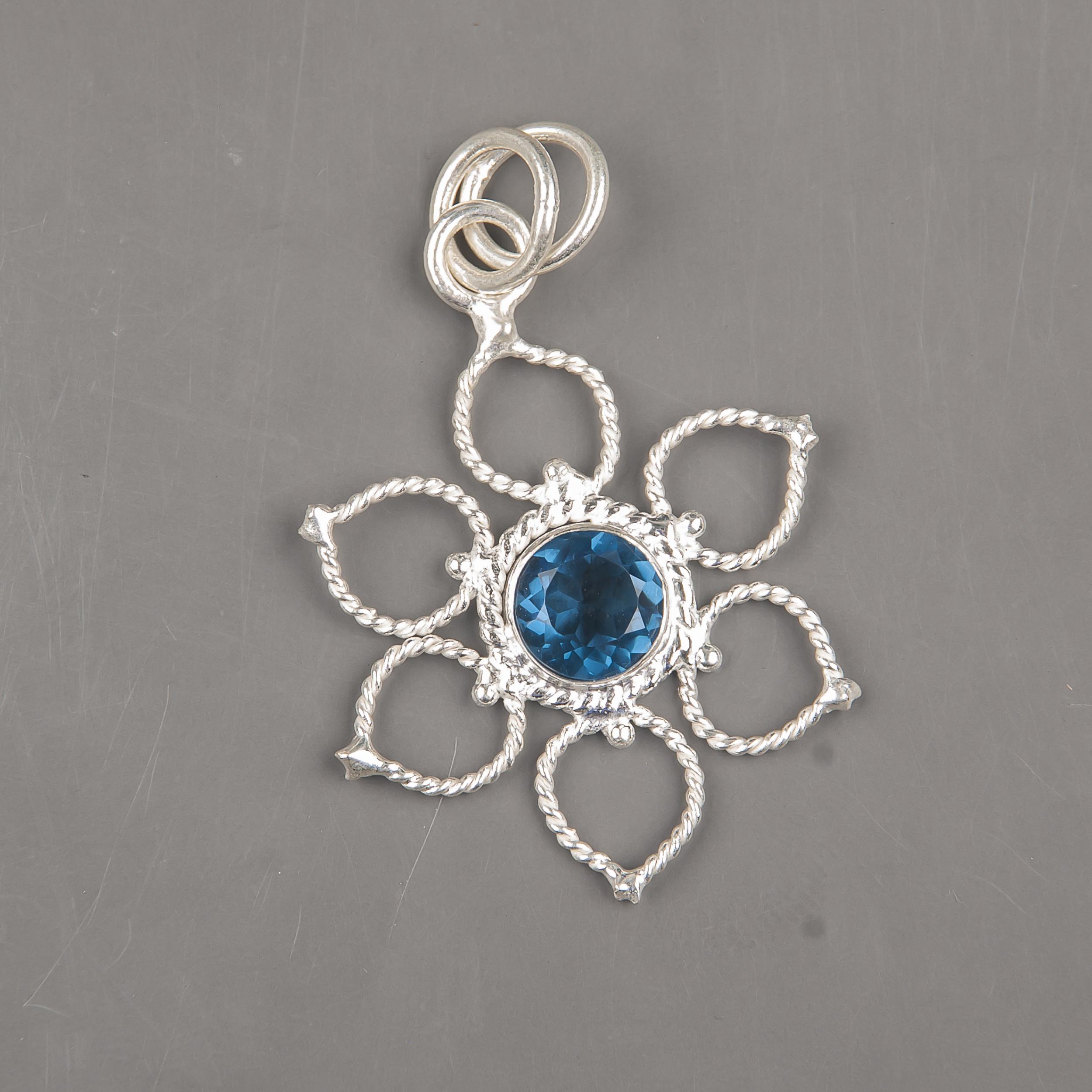 

London Blue Topaz Gemstone Jewelry, 925 Solid Sterling Silver Pendant, Handmade Bohemian Pendant For Gift 1.44 Inches синий