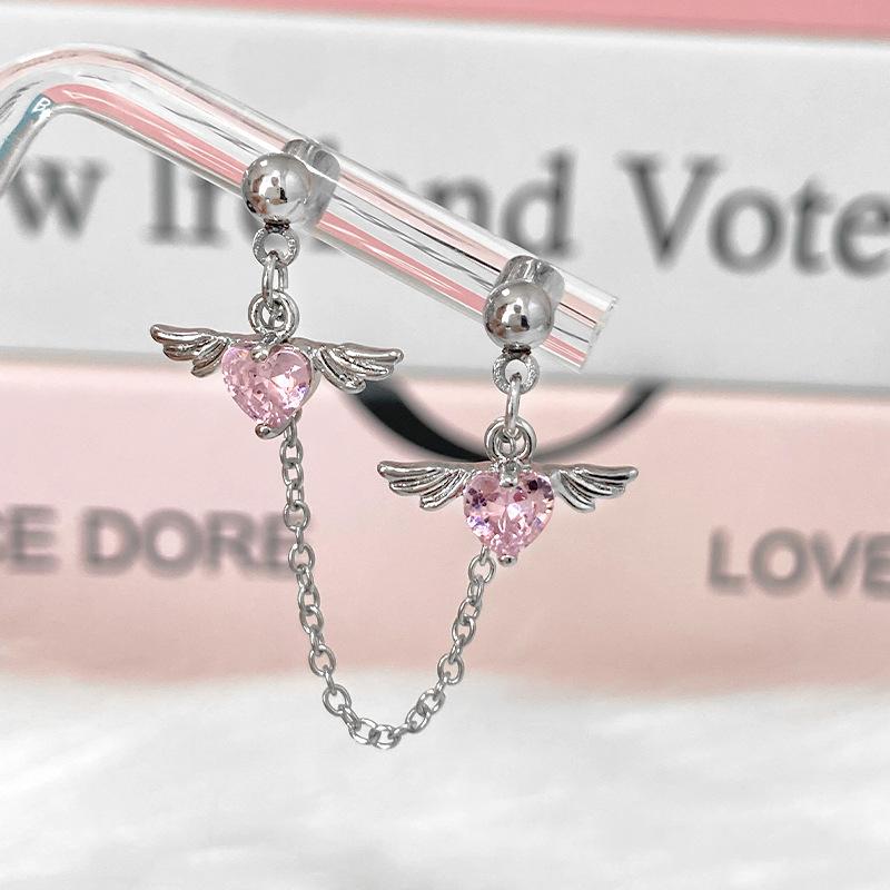 Zircon Heart-shaped Ear Barbell with Sweet and Cool Chain Wings Earrings, Titanium Steel Little Angel Wings Stud Earrings