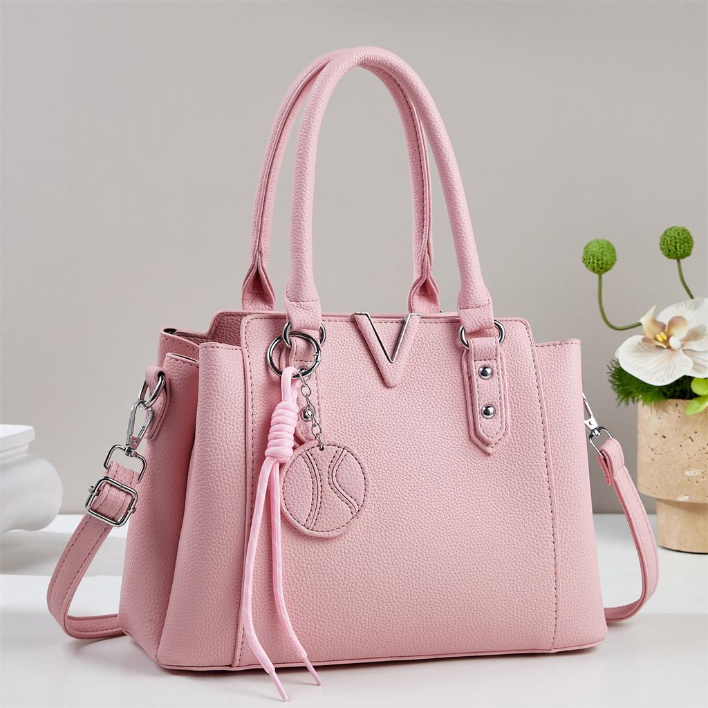 Stylish Ladies Handbag Made Of Pu With Zipper Closure For Office Use