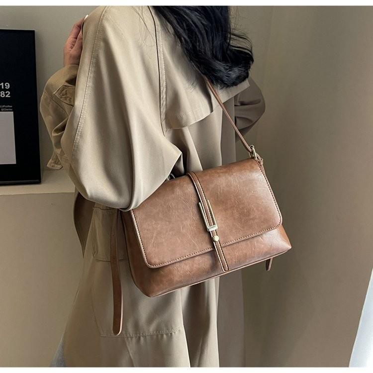 Ielgy Retro Commuter Work Simple High-Quality Tote One-Shoulder Messenger Large-Capacity Female Bag