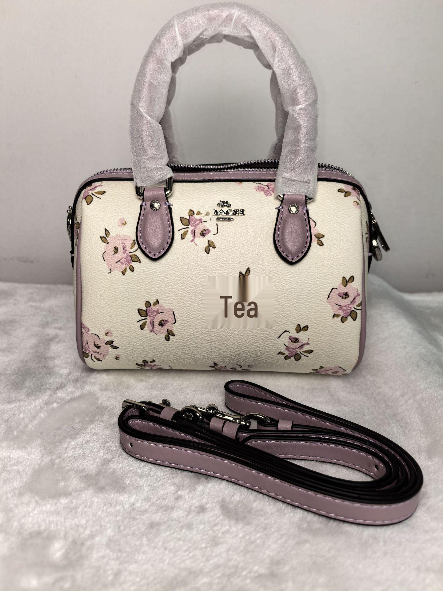 

Koujia Жіноча міні-сумка-тоут Boston з натуральної шкіри, кросбоді 17.5 x 10 x 12 cm