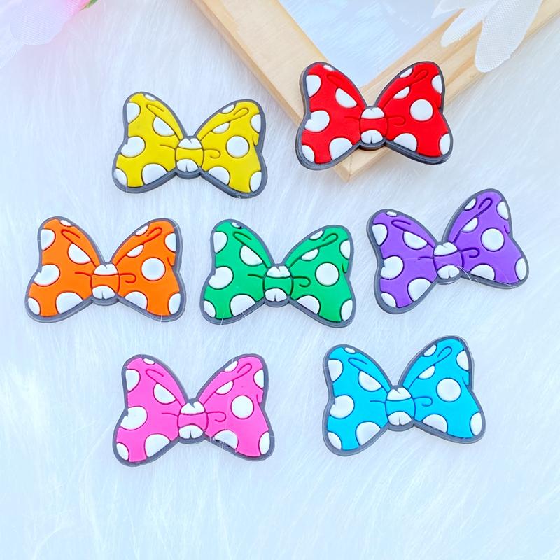 20pcs New Pattern Cute Mini Cartoon Bow PVC Flexible Glue Flat Back DIY Scrapbook Embellishment Phone Craft Decoration Q45
