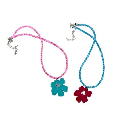 Fashionable Blossoms Pendant Necklace In Sturdy Cord Acrylic Materials With Adjustable Chain for Versatile Styling