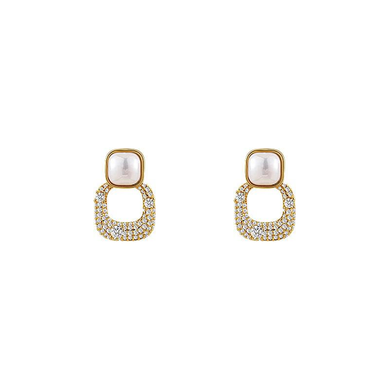 Explosive Full of Zirconium Square Pearl Stud Earrings, High-end High-end Earless Ear Clips, Mosquito Coil Discs, Fashionable Light Luxury Earrings