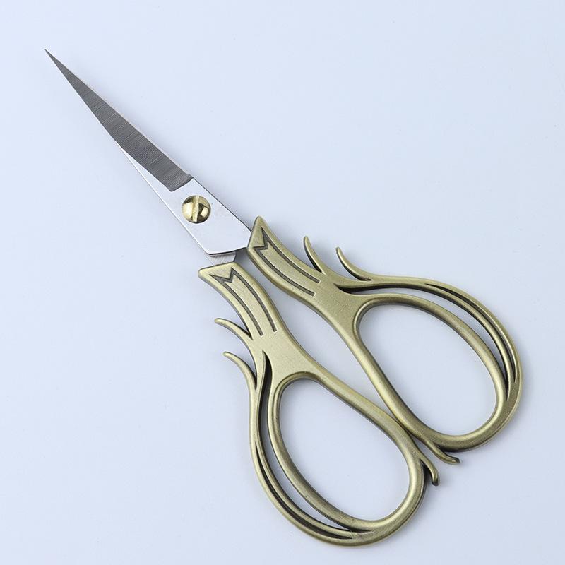 Portable Stainless Steel Scissors for Crafts, Thread Ends & Tea Ceremonies - Sharp Tip, Retro Design