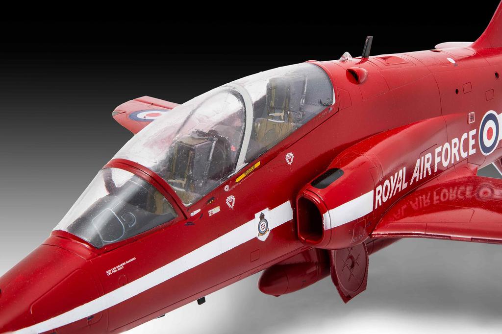 German Revell Bae Hawk Red Arrows Plastic Model 1/32 T.1