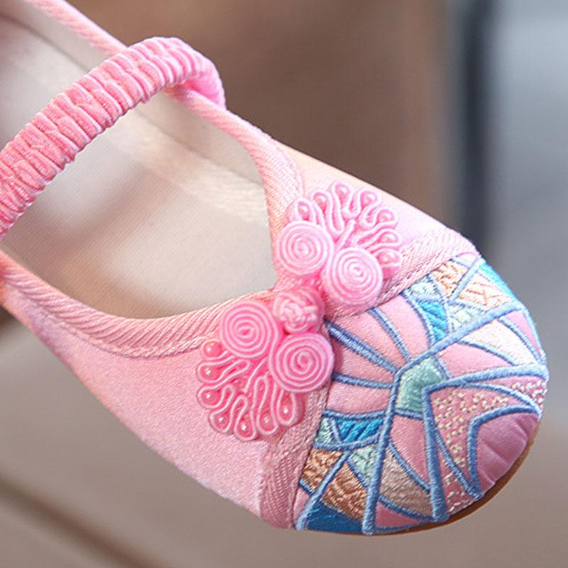 Chinese Antiquity Style Girls Shoes Embroidered Hanfu Shoes Kawaii Kids Lolita Dress Shoes Carnival Festival Casual Single Flats