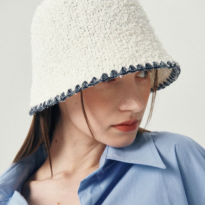 

ВСЕ НЕЗАВЕРШЕНО Панама с косичками (3 цвета) Cream for Cool tone (Tail)