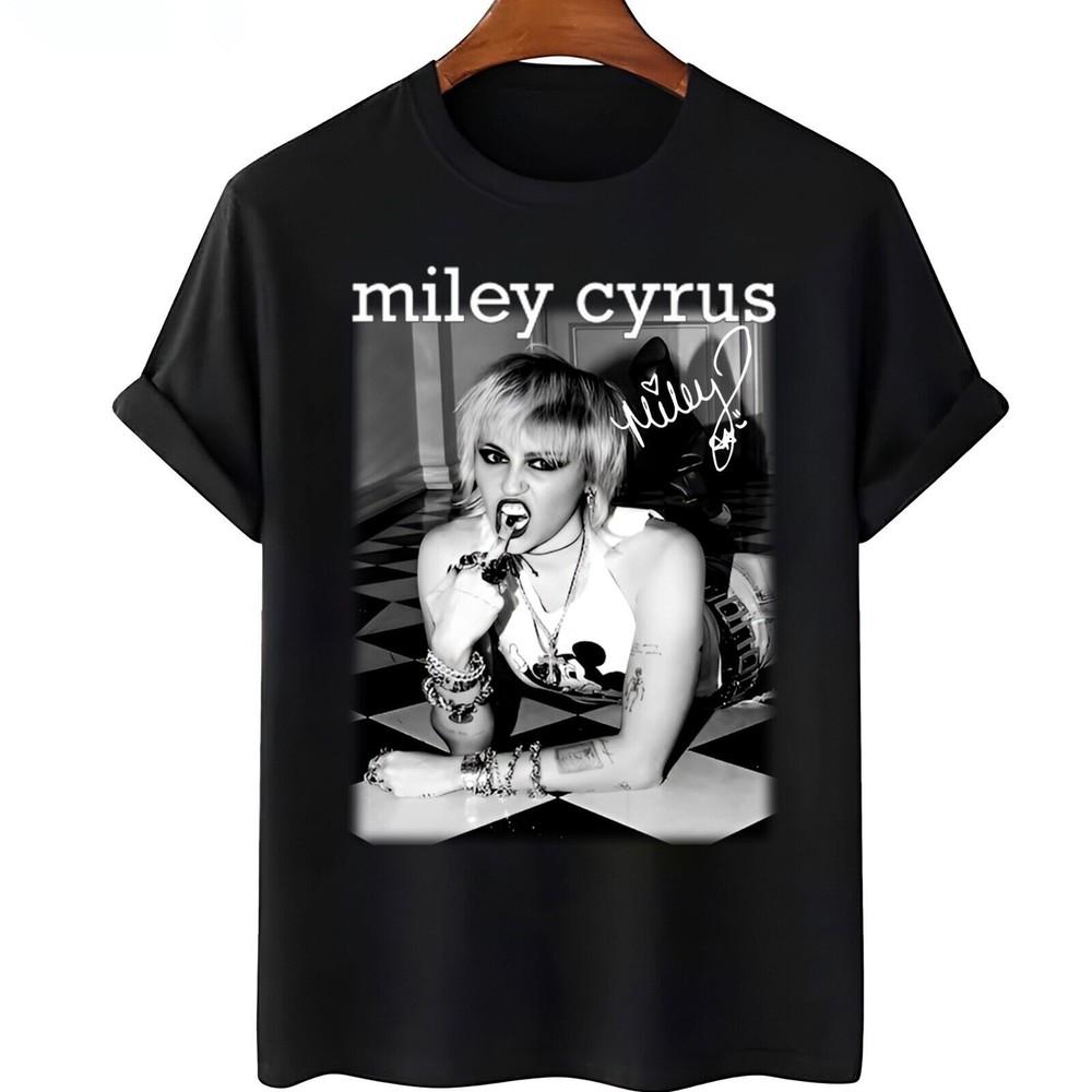 New Rare Miley Cyrus Singer Shirt Hot Unisex S-5XL T-Shirt P150 Unisex T-Shirt M