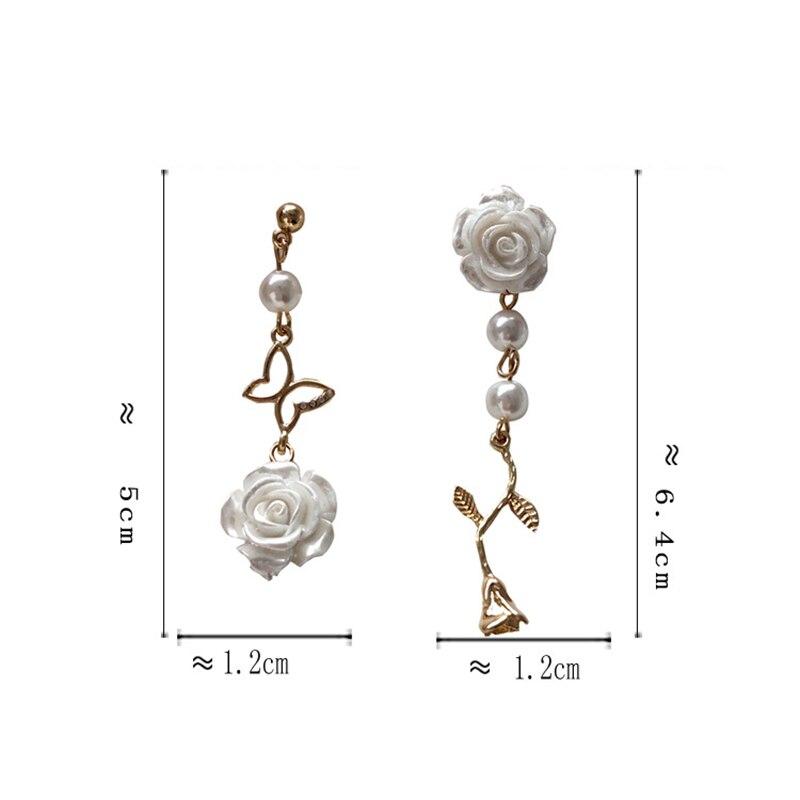 Beyaz Gül Saplama Küpe Asimetrik Kelebek Küpe Yeni Yaratıcı Küpe Kız hediye