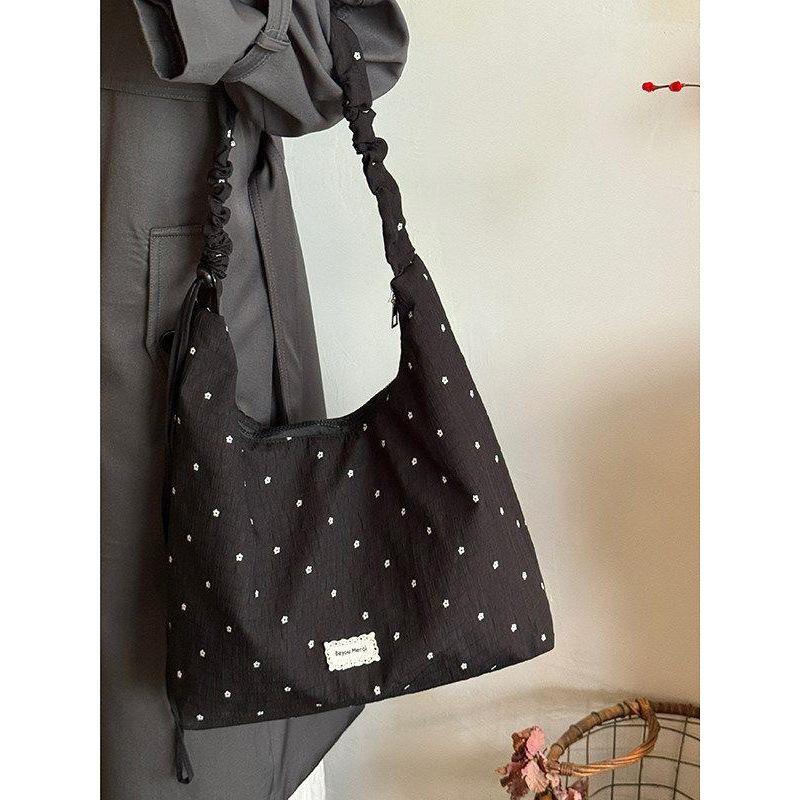 Large-capacity Single-shoulder Crossbody Bag, Perfect for Commuting and Versatile Cloud-shaped Bag