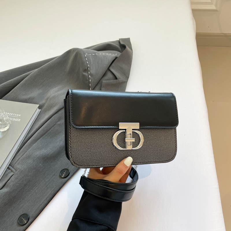 

New high-end textured commuter women s bag retro fashion underarm bag niche design portable shoulder bag чорний