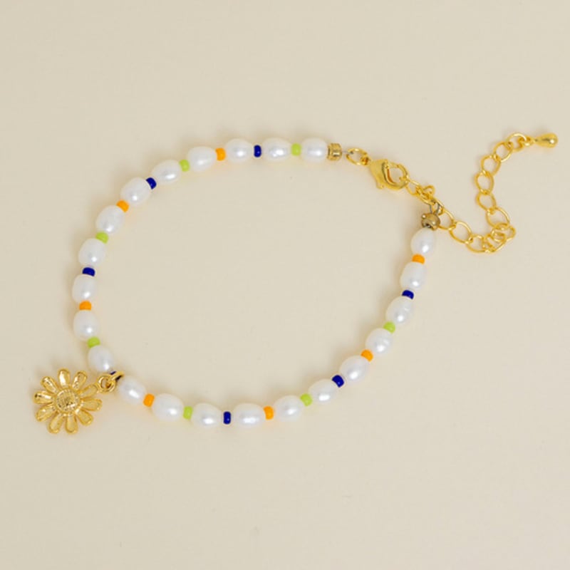 AUGUST ALICE Seed Freshwater Pearl Daisy Flower Bracelet