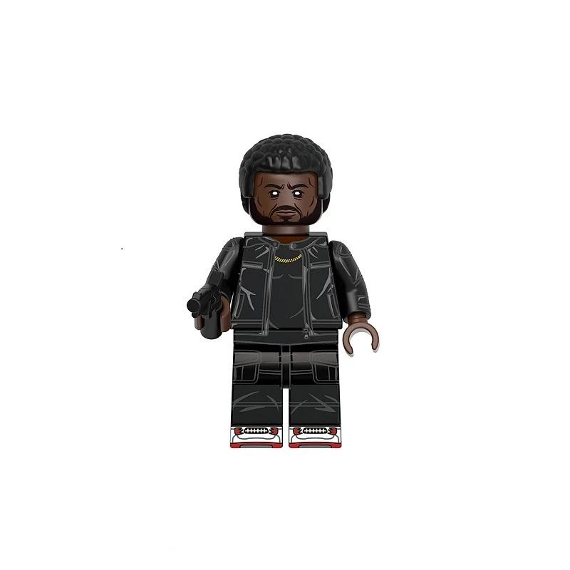 

Складання конструктора мініфігурки хлопчика