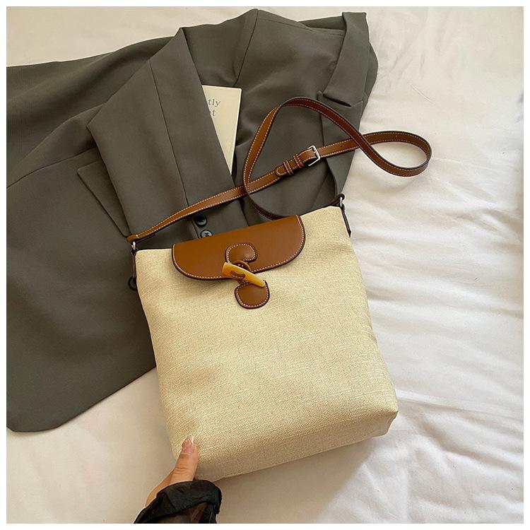 

2025 new Mori fashionable contrasting color high-end bucket bag niche design versatile commuter light messenger bag women