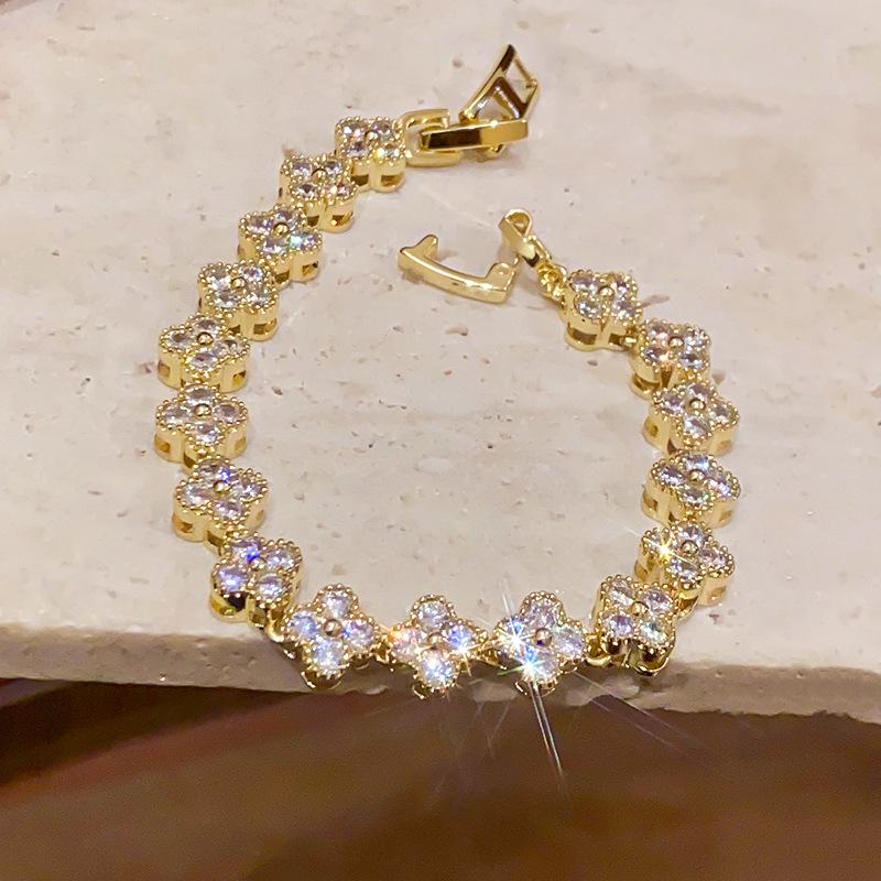 Brățară cu Flori din Zircon placată cu Aur de 14K: Bijuterii de modă vintage, rafinate, de lux pentru femei.