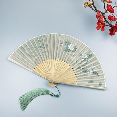 Tragbarer, antiker chinesischer Bambus-Faltfächer für Hanfu & Qipao - Gardenia Design
