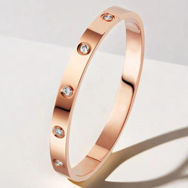 Bracelet de Luxe en Acier Inoxydable pour Femme: Titane Électroplaqué, Sertissage Diamants Complet, Style Européen-Américain