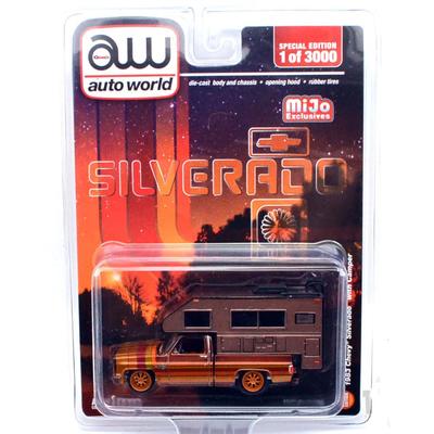 Auto World 164 Scale Auto World 1/64 MiJo Limited Edition - 1983 Chevrolet Silverado Pickup Truck with Camper