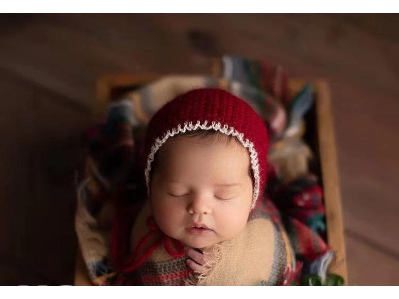 Winter Baby Long Tail Pom Pom Hat - Photography & Christmas Props for Children