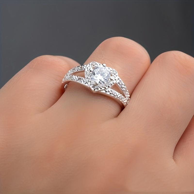 1PC Fashionable Heart-shaped Zircon Women's Ring, Engagement Wedding Party Ring