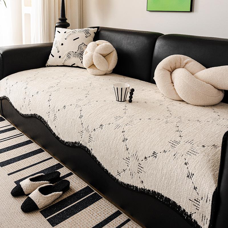 

Осень и Зима Новый Плюшевый Подушка для Дивана Необычной Формы Утолщенный Чехол Французский Ветер Неровный Прямой Кожаная Подушка для Сиденья Дивана Нескользящая 70*70cm