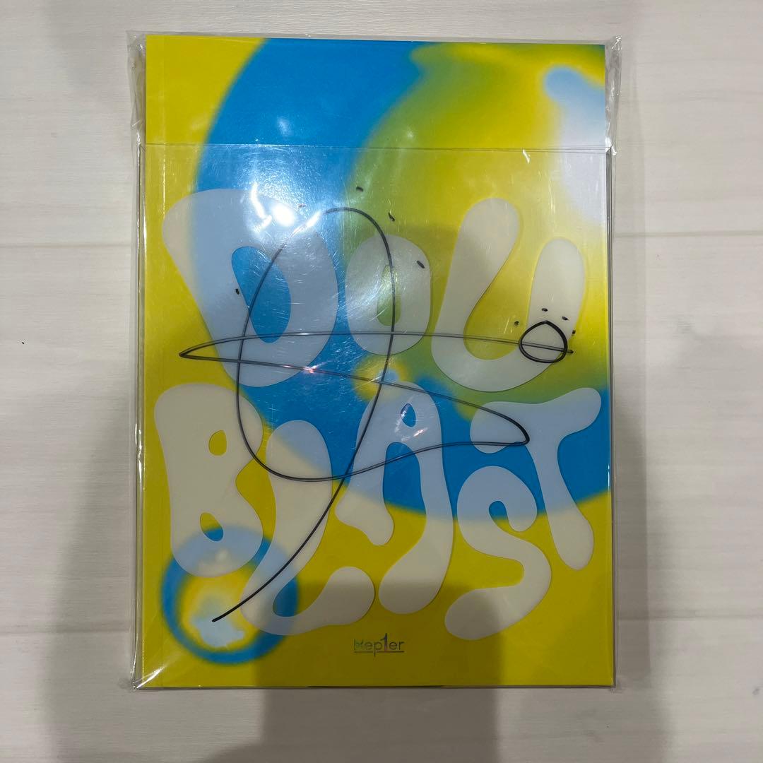 

[USED] Kep1er DOUBLAST Youngwoong autographed album