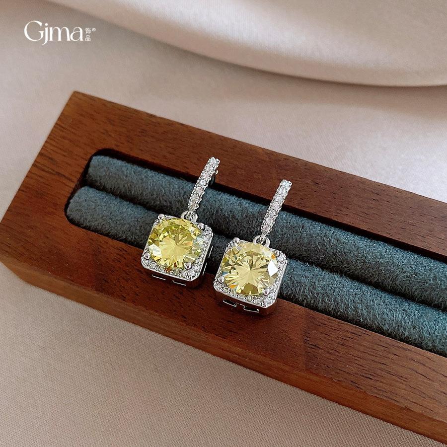 18k real gold electroplated zircon square pendant earrings, European and American earrings, earrings.