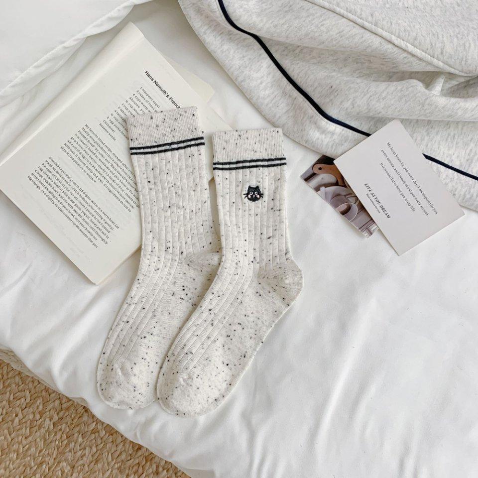 Mid-calf Socks with Two Stripes of Spring and Autumn, Sweet Cartoon Embroidery, Animal Dog, Cute Dot-dot Yarn, School-style Dui Dui Socks