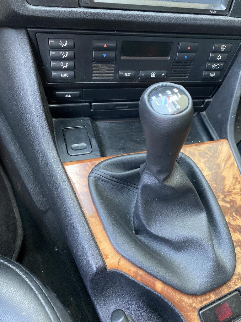 

Чехол КПП -2025 ручка OEM (кожзам) для BMW 5 серия E-39 1996-2003 гг