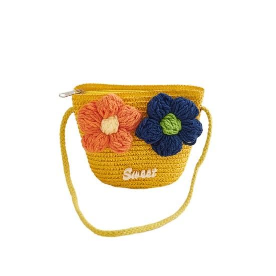 

Crossbody Bag Hand-knitted Straw Lightweight Shoulder Bag with 3D Crochet Flower Design Snack Purse for Baby Girls жовтий