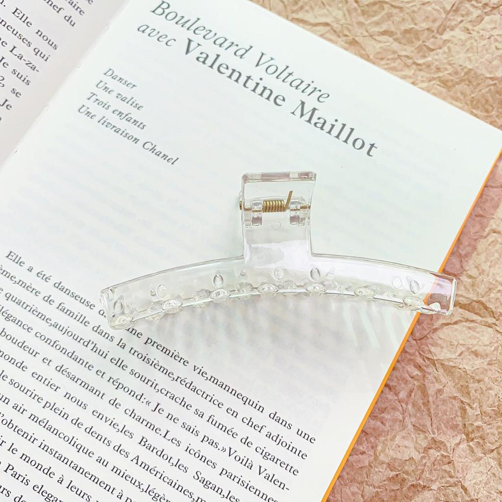 Korean Style Semi-Circular Transparent Hair Clip for Women's Updos - High-End Hollow Shark Clip