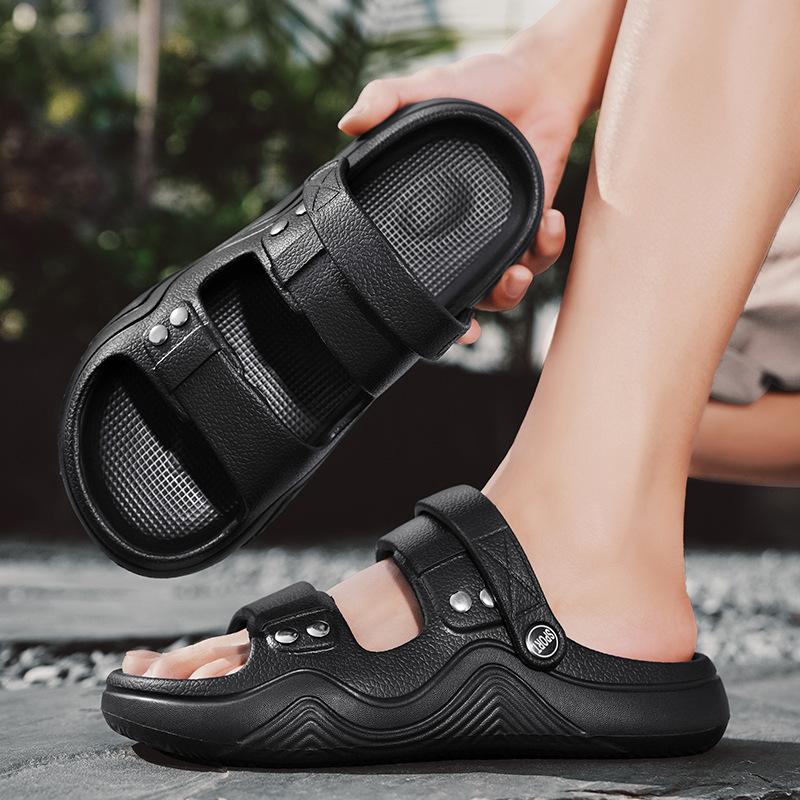 

Sandals men s summer 2025 new outer wear driving non-slip thick-soled wear-resistant travel slippers beach sandals 40