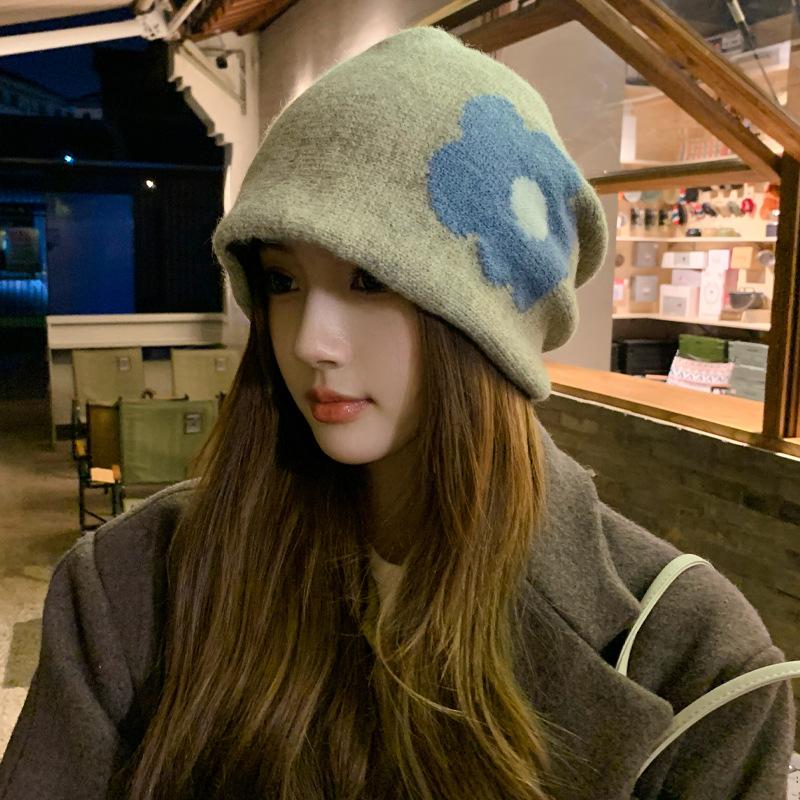 Autumn and winter designer retro flower small fragrance wool hat women's versatile knitted hat thermal ear protection stack hat
